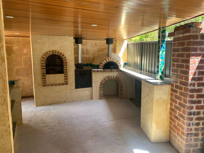 Wood Fired Pizza Oven + BBQ Area + Prep Station - Alfresco Monte