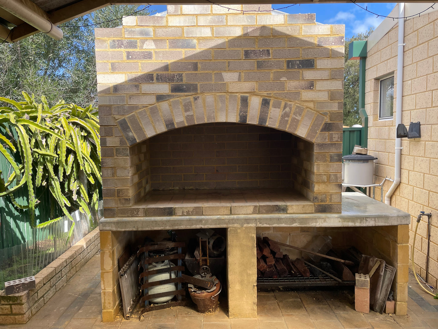 BBQ Grills - Parrilla / Braii / BBQ