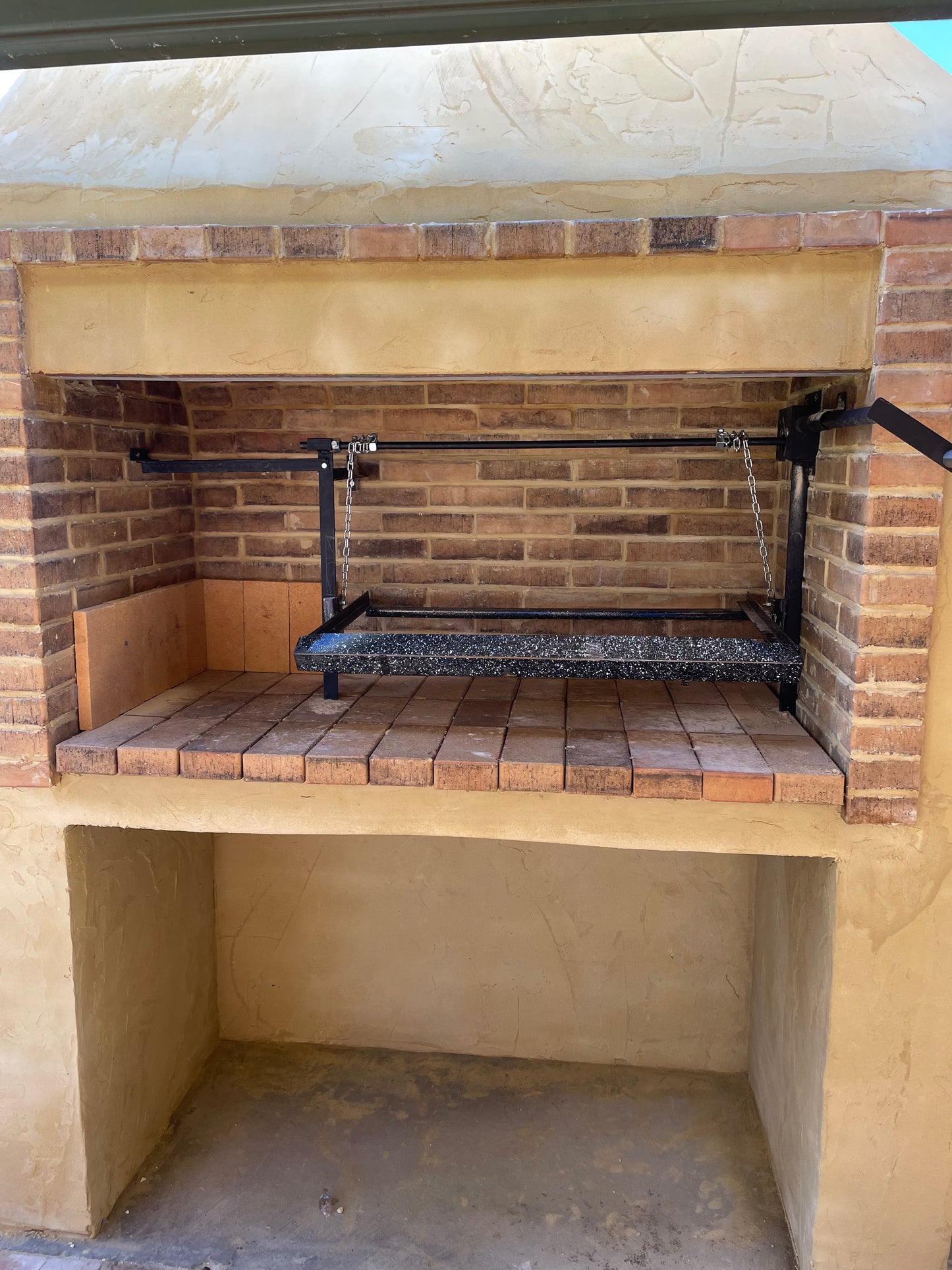 BBQ Grills - Parrilla / Braii / BBQ