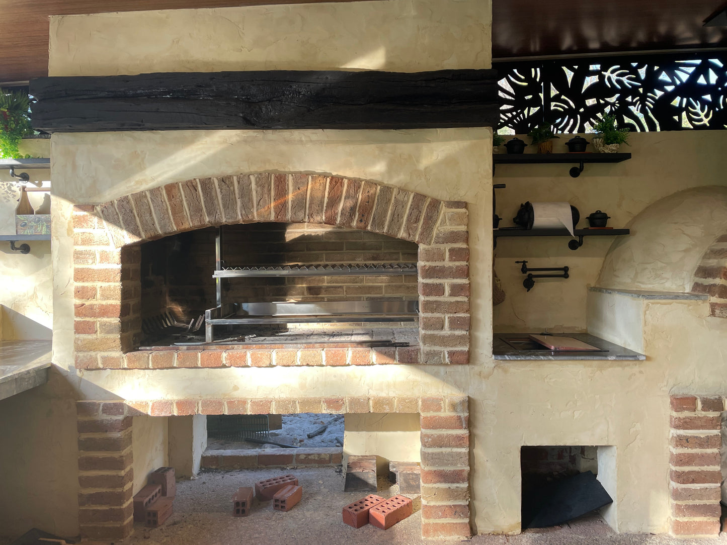 BBQ Grills - Parrilla / Braii / BBQ