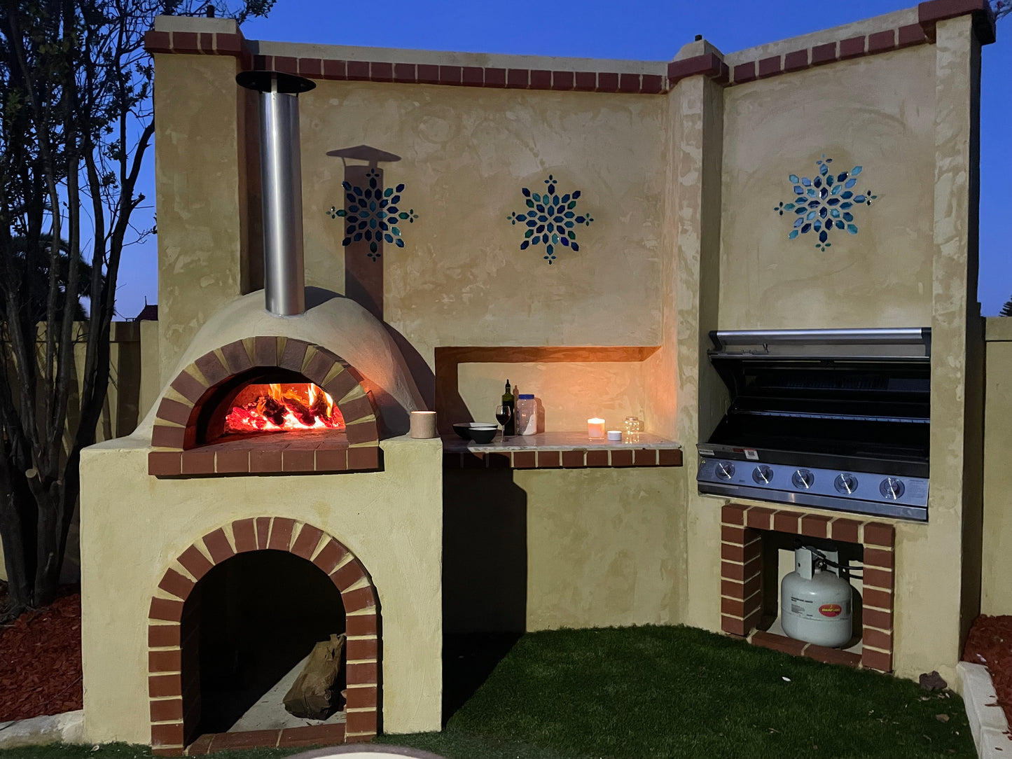 Wood Fired Pizza Oven + BBQ Area + Prep Station - Alfresco Monte